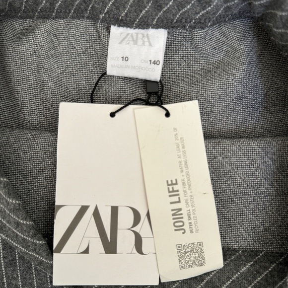 NWT Zara Kids Gray Pinstripe Pleated Mini Skirt size 10 - Picture 4 of 7